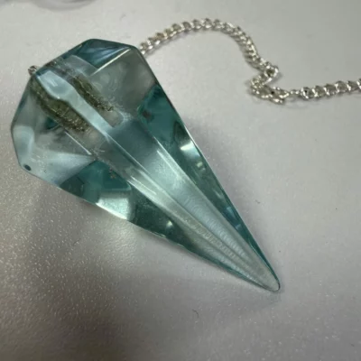 Pendule en obsidienne Bleue Transparente
