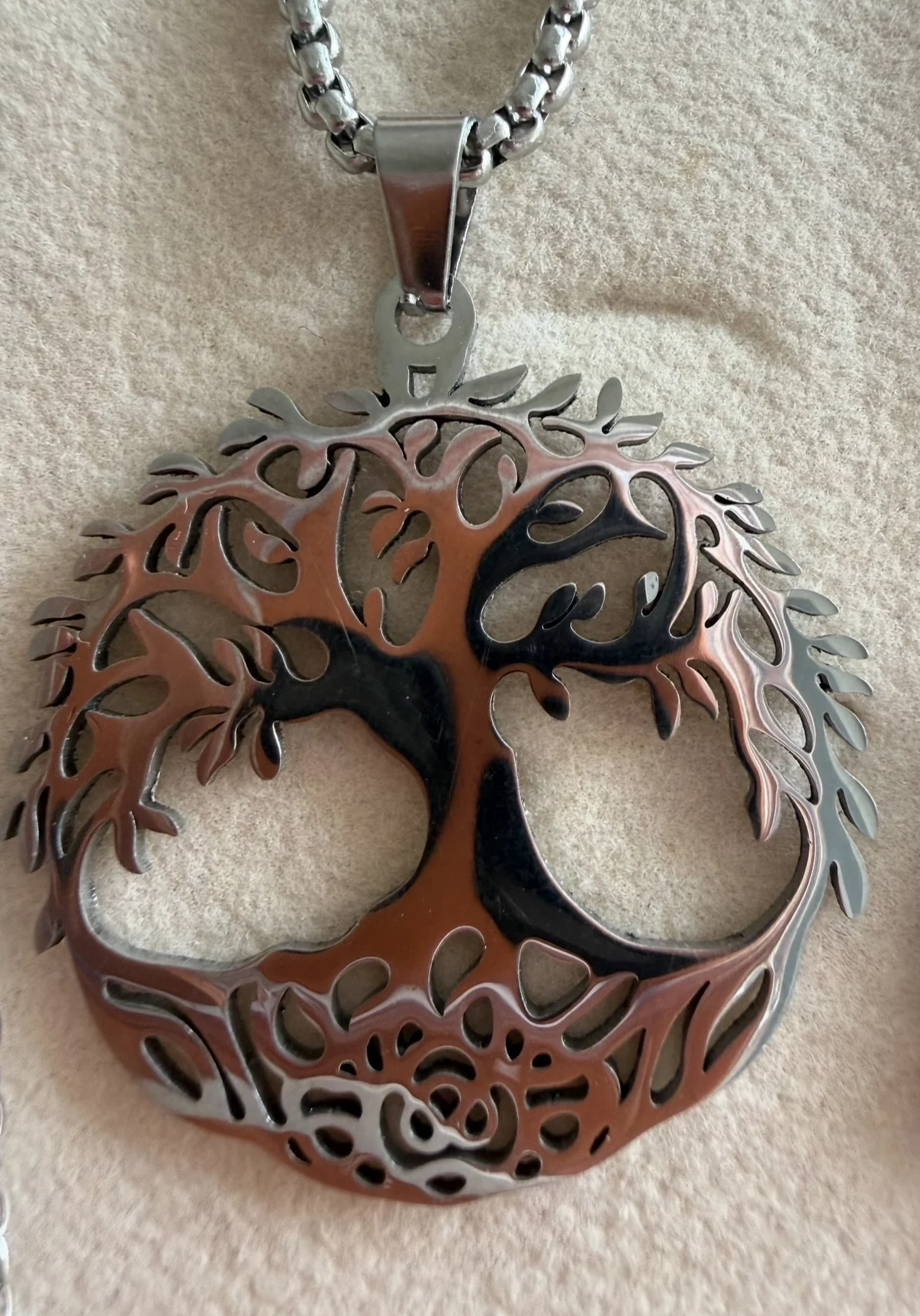 Pendentif Arbre de Vie en Acier Inoxydable – Bijou Symbolique et Intemporel