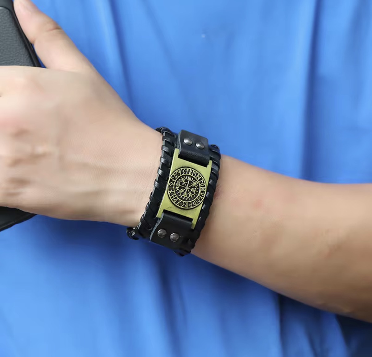 Bracelet Viking Nordique en cuir véritable-Symbole sacré (Copie)