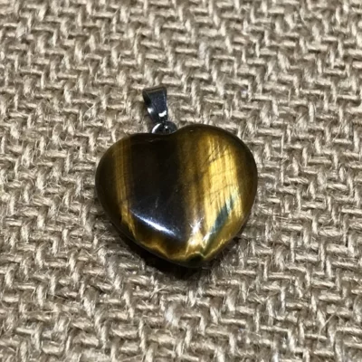 Pendentif Cœur en Œil de Tigre avec Collier en Acier Inoxydable